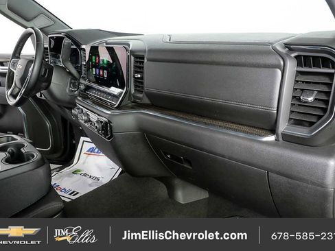 Certified 2025 Chevrolet Silverado 1500 LT AWD/4WD image 22