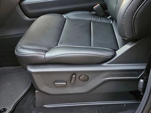 New 2026 Ford Expedition Platinum w/ Stealth Appearance Package image 4