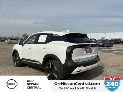 Used 2025 Nissan Kicks SR image 7