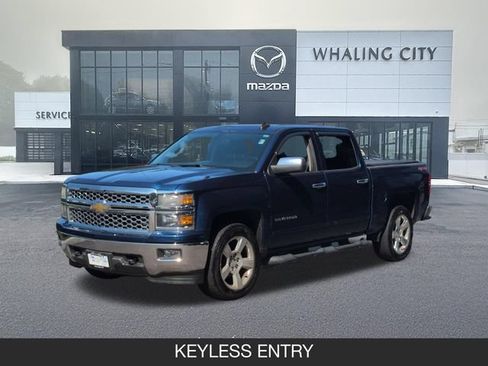 Used 2015 Chevrolet Silverado 1500 LT w/ LT Convenience Package AWD/4WD image 3