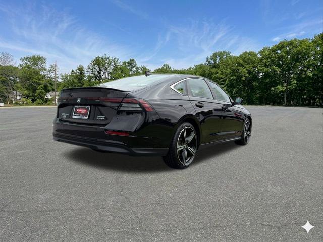 Used 2024 Honda Accord Sport image 9