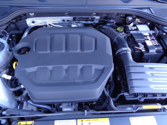 Used 2024 Volkswagen Golf R AWD/4WD image 19