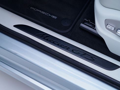 Used 2023 Porsche Macan GTS image 15