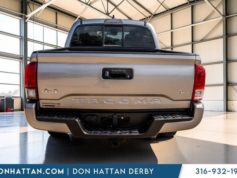 Used 2021 Toyota Tacoma SR AWD/4WD image 26