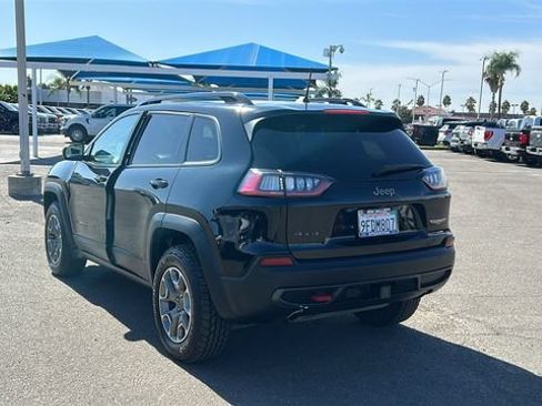 Used 2022 Jeep Cherokee Trailhawk w/ Trailer Tow Group AWD/4WD image 5
