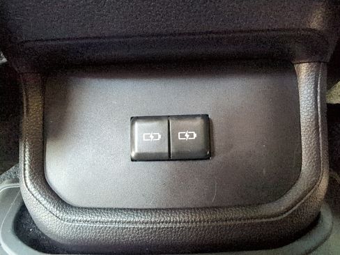 Certified 2026 Toyota Highlander XLE AWD/4WD image 37