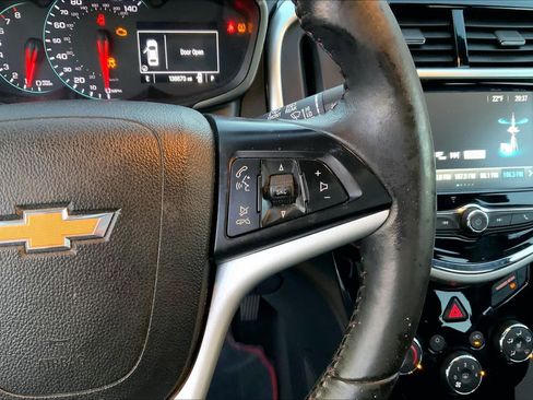 Used 2017 Chevrolet Sonic LT w/ Convenience Package image 23