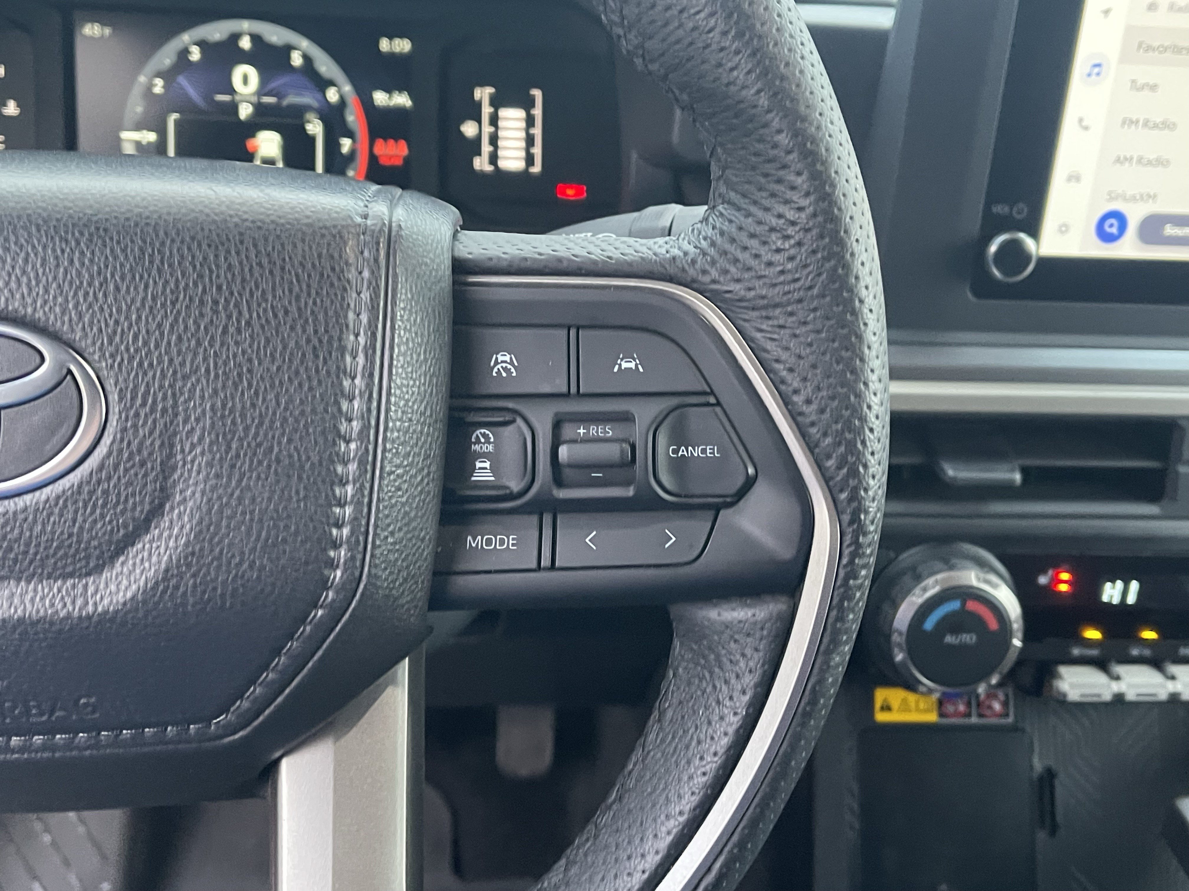 Used 2025 Toyota Tacoma SR5 AWD/4WD image 22