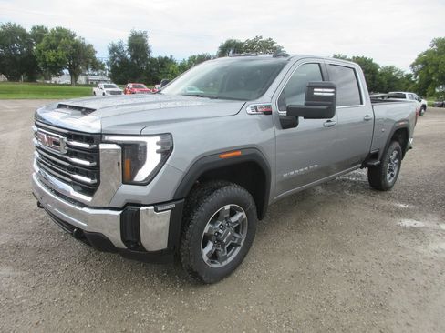 New 2026 GMC Sierra 3500 SLE w/ SLE Value Package AWD/4WD image 10
