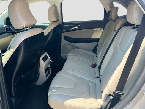 Used 2022 Ford Edge Titanium image 24