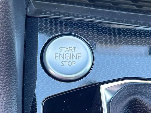 New 2026 Volkswagen Taos SE AWD/4WD image 17