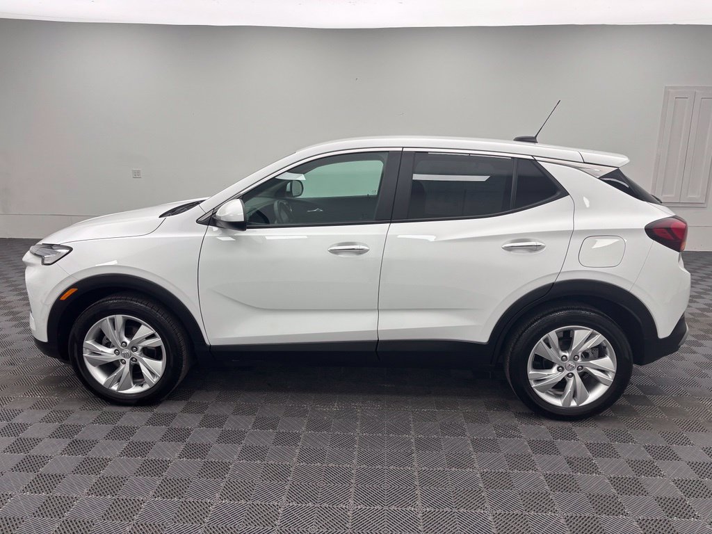 Used 2024 Buick Encore GX Preferred w/ Comfort Package FWD image 12