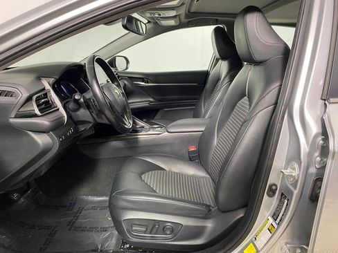 Used 2023 Toyota Camry SE w/ Cold Weather Package image 10