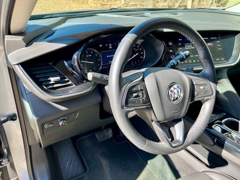 Used 2023 Buick Envision Essence image 9