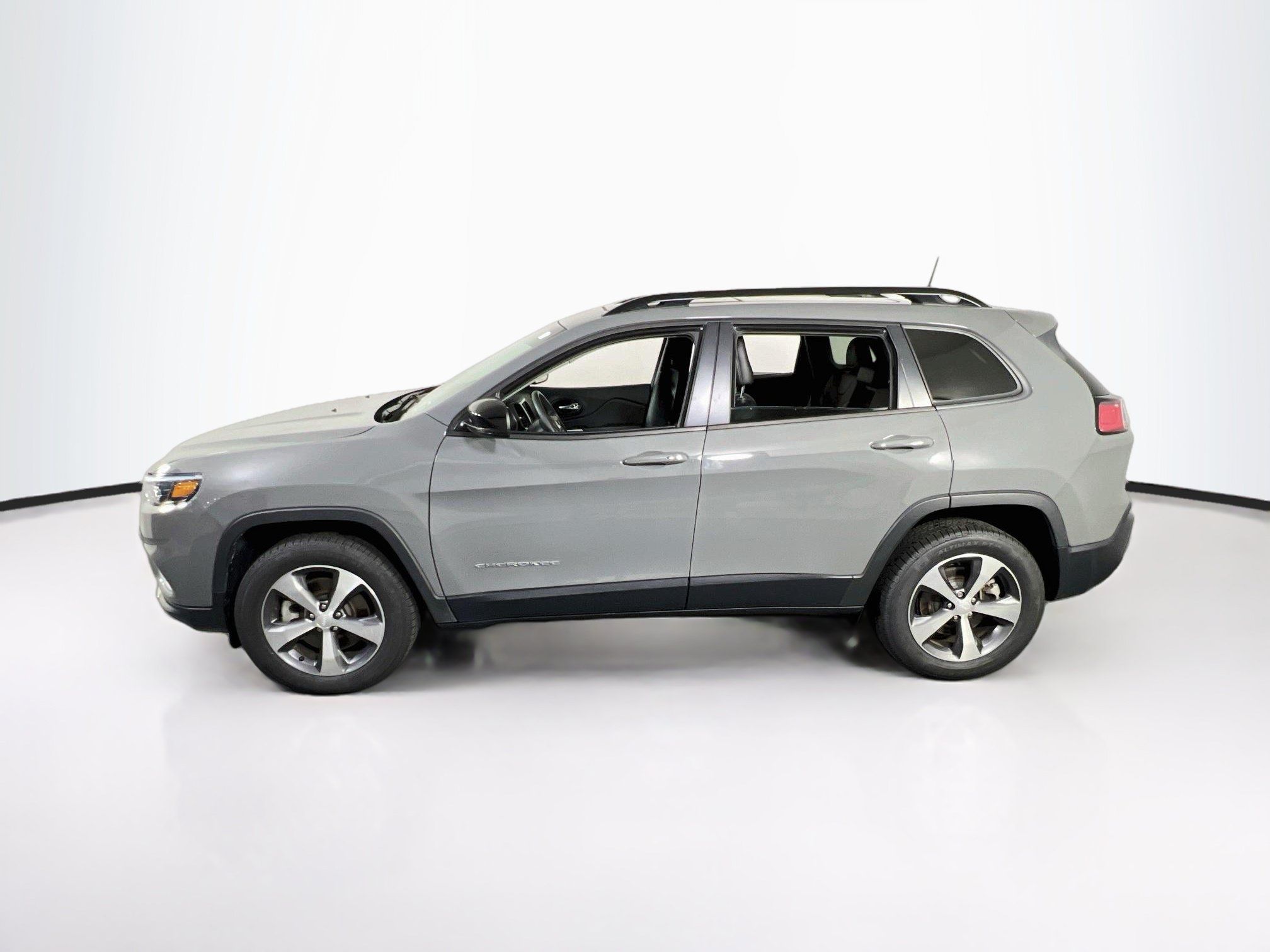 Used 2022 Jeep Cherokee Limited AWD/4WD image 8