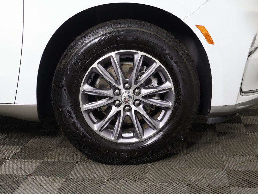 Used 2023 Buick Enclave Essence FWD image 23