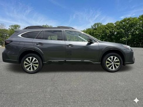 Used 2023 Subaru Outback Premium AWD/4WD image 9