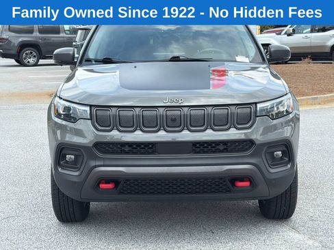 Certified 2022 Jeep Compass Trailhawk w/ Trailhawk Elite Group AWD/4WD image 2