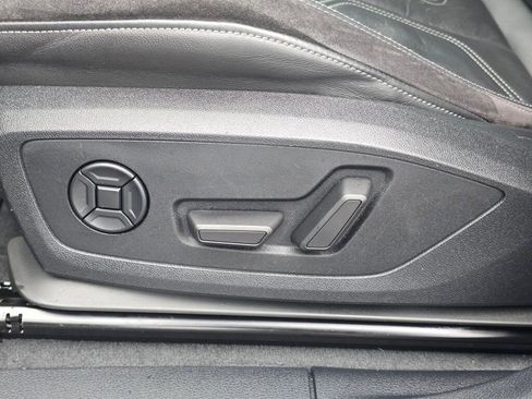 Used 2019 Audi Q3 2.0T Premium Plus w/ Premium Plus Package image 41