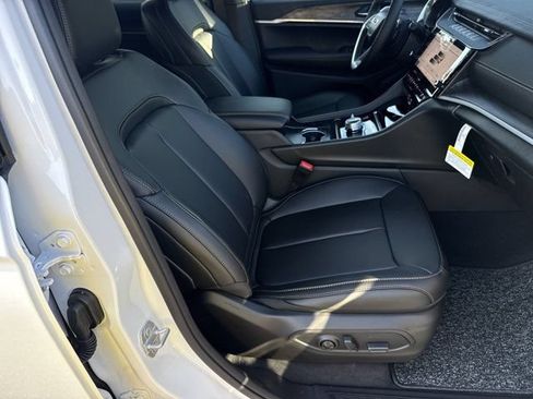 New 2026 Jeep Grand Cherokee Limited AWD/4WD image 13