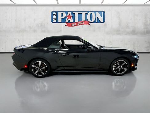 Used 2024 Ford Mustang Premium image 8