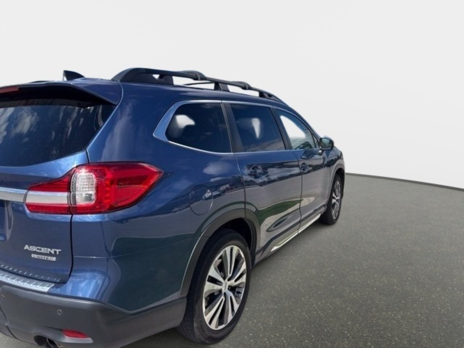 Used 2020 Subaru Ascent Limited w/ Technology Package AWD/4WD image 4