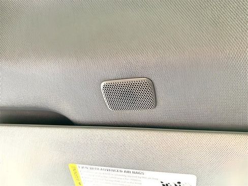 Used 2023 GMC Sierra 1500 Elevation image 41