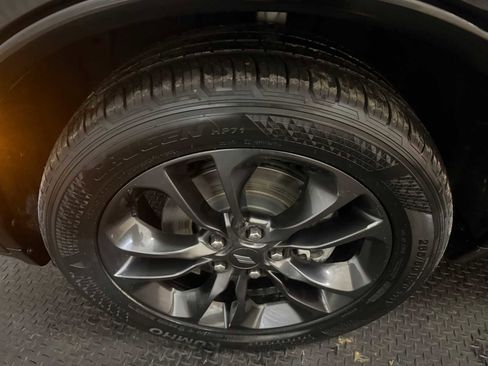 Certified 2022 Dodge Durango R/T w/ Blacktop Package AWD/4WD image 8