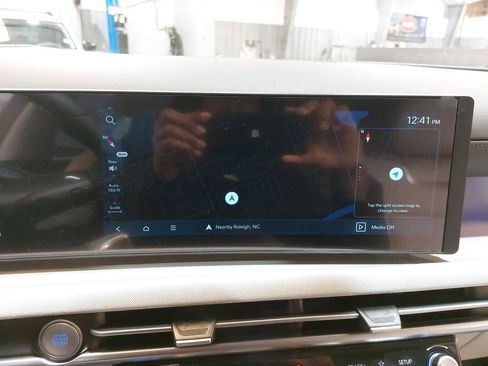 New 2026 Hyundai Tucson Limited FWD image 22