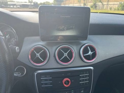 Used 2015 Mercedes-Benz CLA 250 image 22