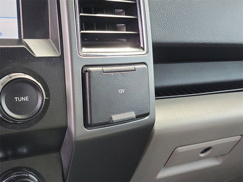 Used 2019 Ford F150 XLT w/ XTR Package image 31