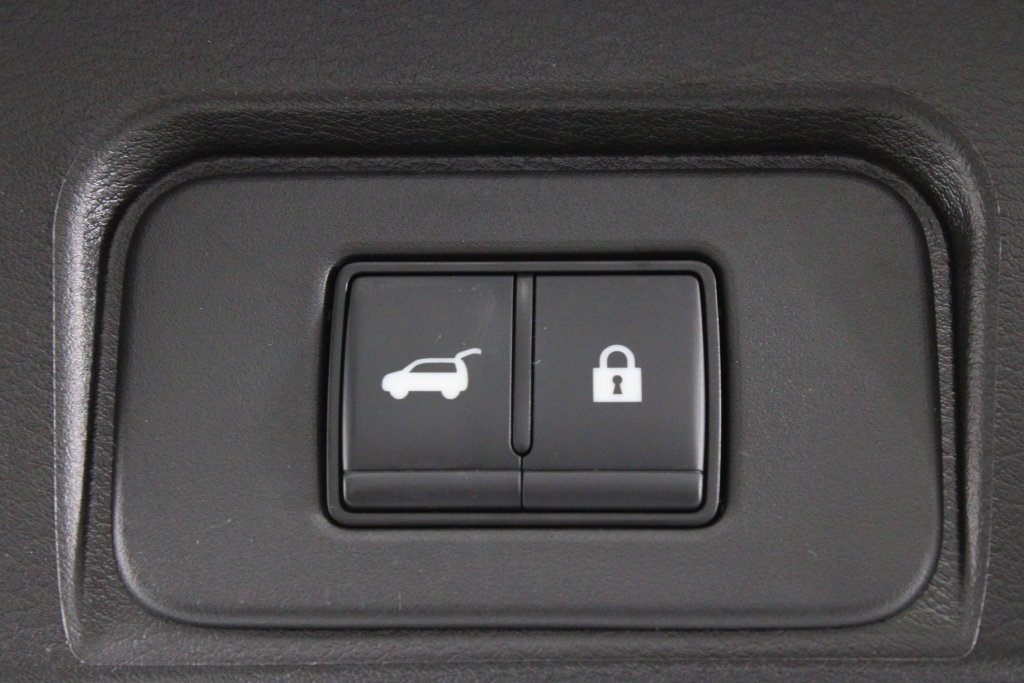 Certified 2025 Nissan Rogue SV w/ SV Premium Package FWD image 19