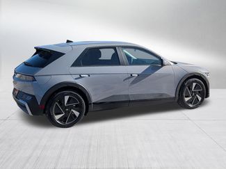 New 2026 Hyundai Ioniq 5 SEL video 2