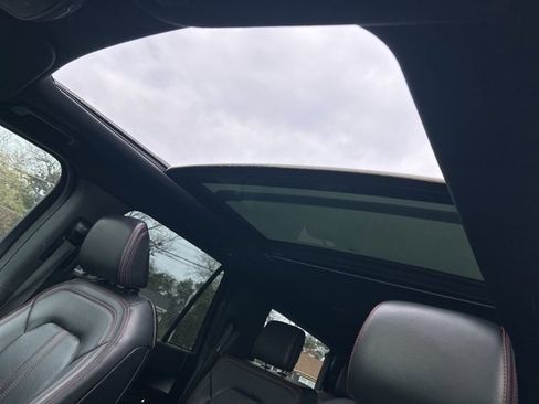 Used 2021 Ford Expedition Max Limited image 18