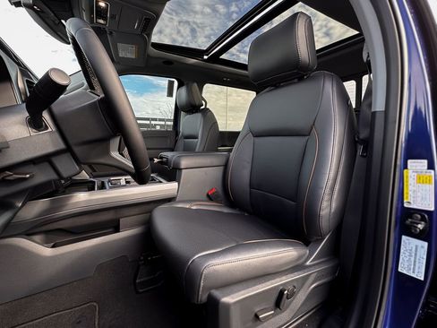 New 2026 Ford F250 Lariat w/ Black Appearance Package image 27