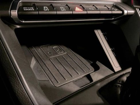 Certified 2025 Audi Q3 2.0T Premium w/ Convenience Package image 33