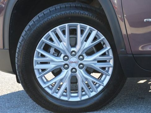 Used 2024 GMC Acadia Elevation image 34