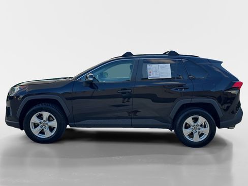 Used 2021 Toyota RAV4 XLE AWD/4WD image 6
