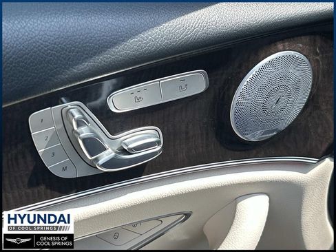 Used 2019 Mercedes-Benz E 300 image 18