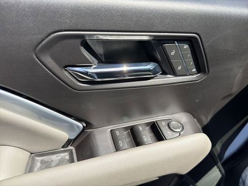 New 2026 Chevrolet Colorado ZR2 w/ Technology Package AWD/4WD image 17