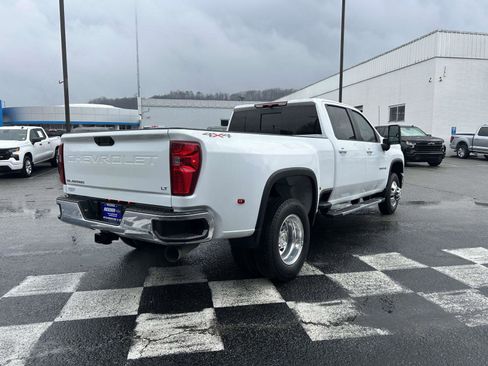 Used 2026 Chevrolet Silverado 3500 LT w/ All Star Edition image 3