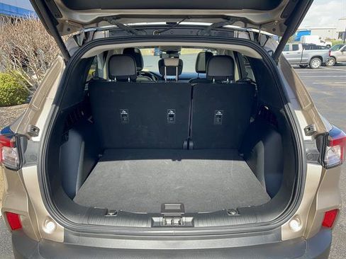 Used 2020 Ford Escape Titanium w/ Titanium Premium Package 2.0 image 9