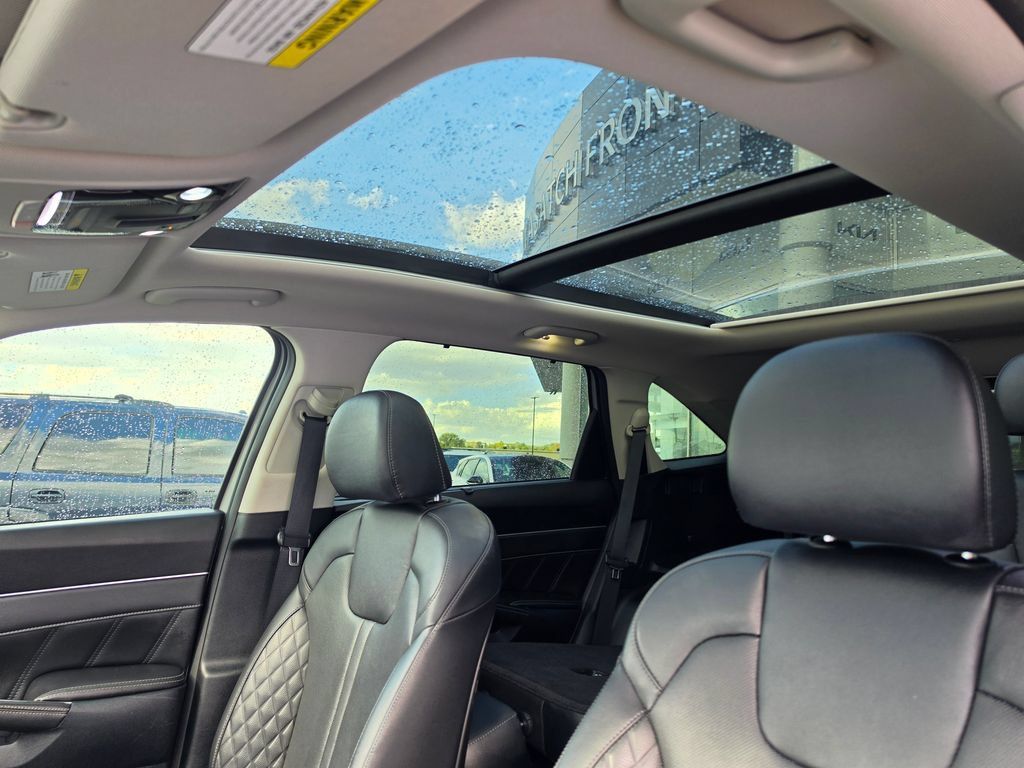 Certified 2023 Kia Sorento SX Prestige AWD/4WD image 9