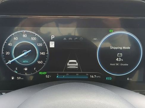 Used 2025 Hyundai Elantra Limited FWD image 26