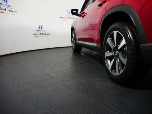 New 2026 Honda Pilot Touring image 10