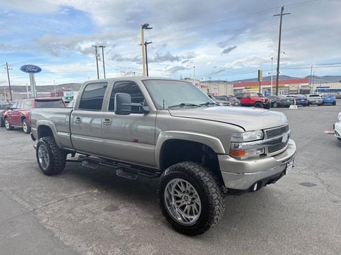 Used 2002 Chevrolet Silverado 2500 LT w/ Off-Road Skid Plate Pkg image 4