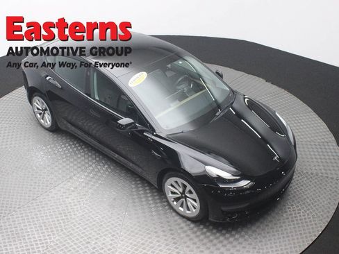Used 2022 Tesla Model 3 Long Range AWD/4WD image 3