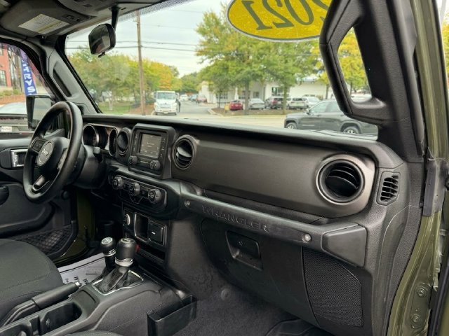 Used 2021 Jeep Wrangler Unlimited Sport AWD/4WD image 24