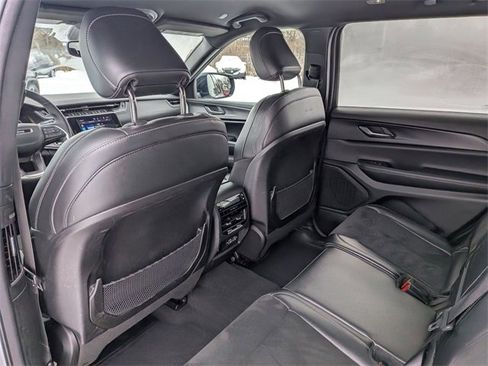 Certified 2024 Jeep Grand Cherokee L Laredo image 25