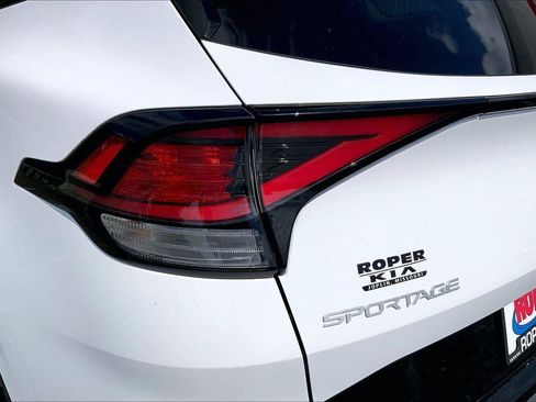 Used 2023 Kia Sportage SX FWD image 28